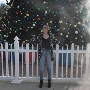 Meet your Posher, Alexis